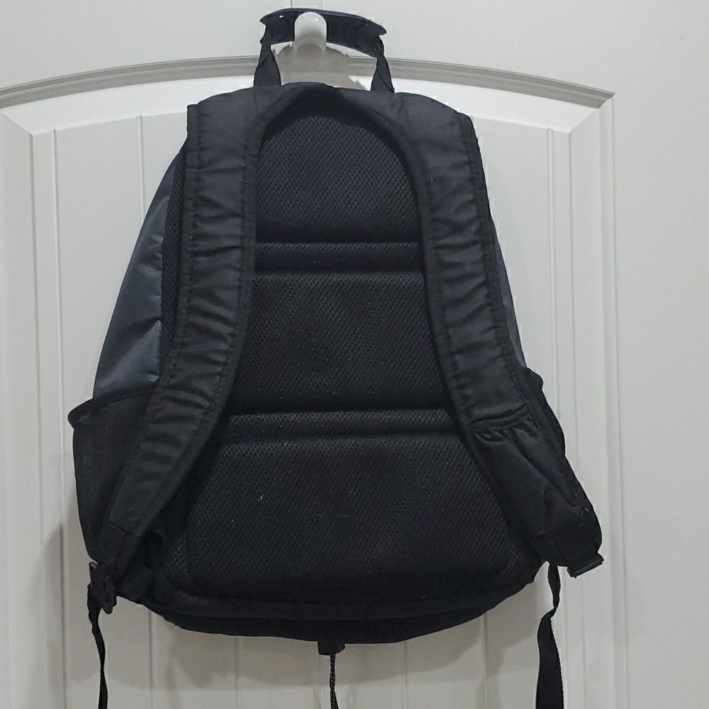 Eastsport ES backpack - Picture 3 of 4